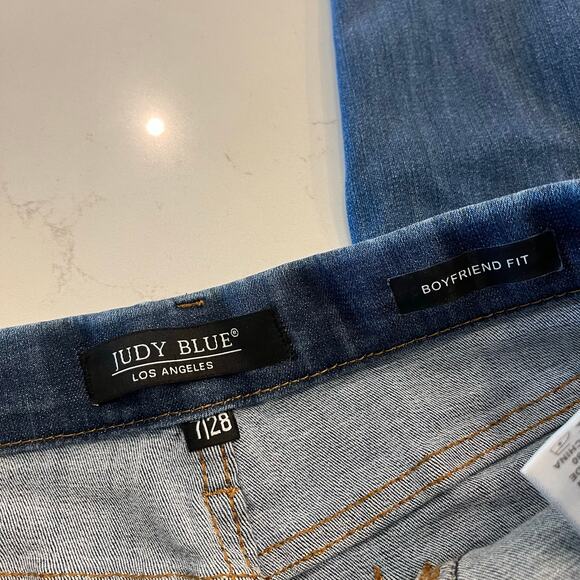 Judy Blue Boyfriend Fit Pull on Jeans size 7/28 - Picture 5 of 9